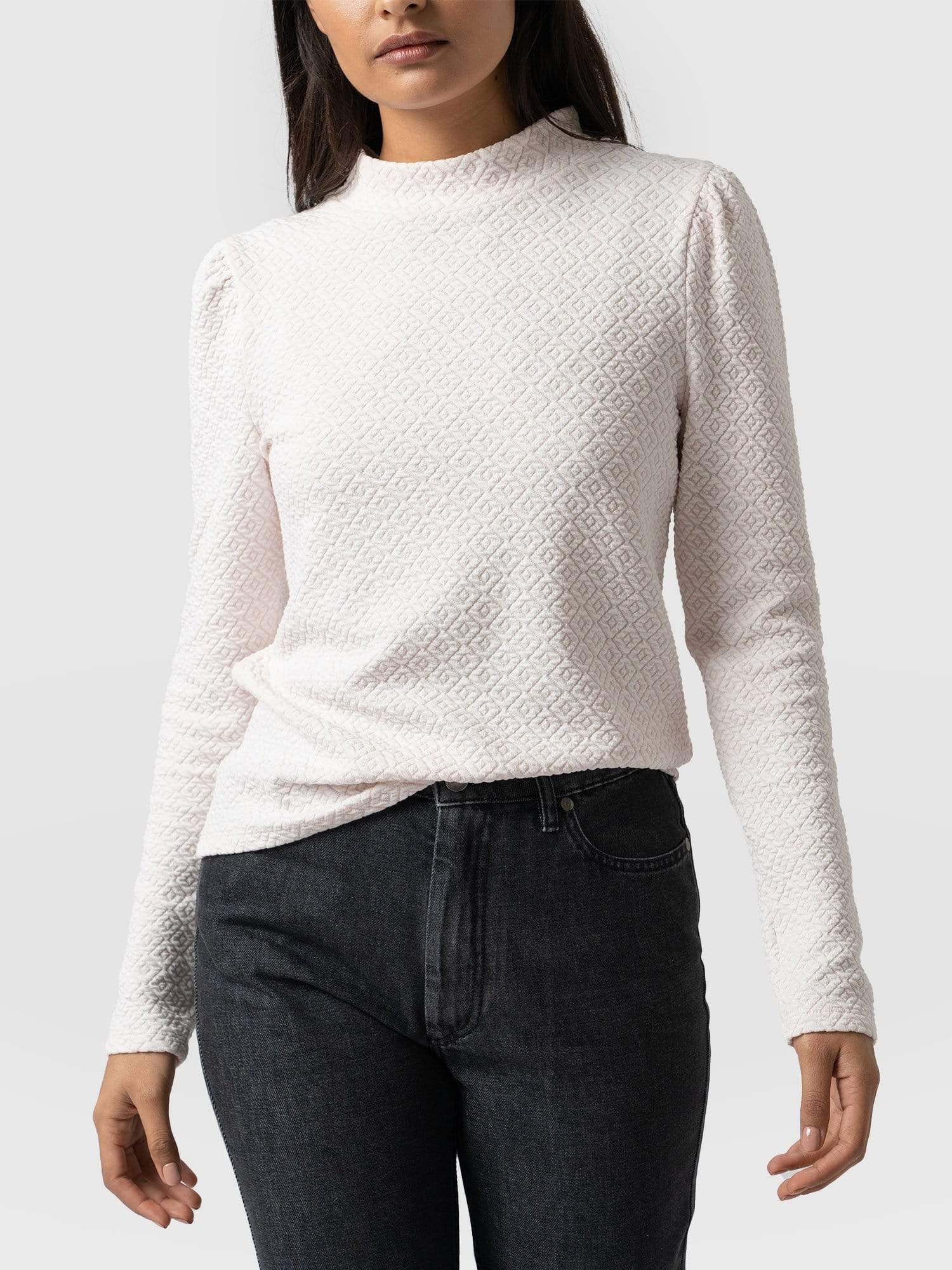 Pretty Mock Neck Blush Cream Diamond - Women's Tops | Saint + Sofia® EU